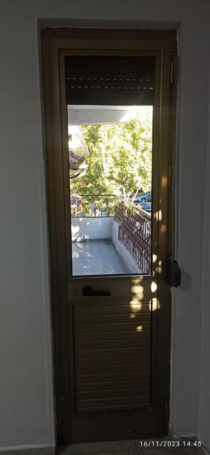 Royal Hostel Tiranë Luaran gambar