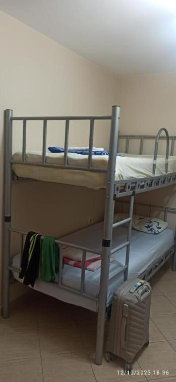 Royal Hostel Tiranë Luaran gambar