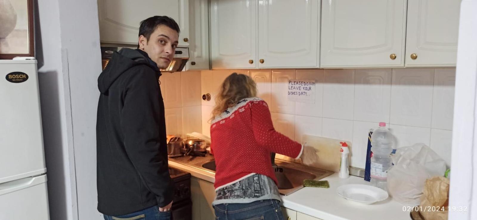 Royal Hostel Tiranë Luaran gambar