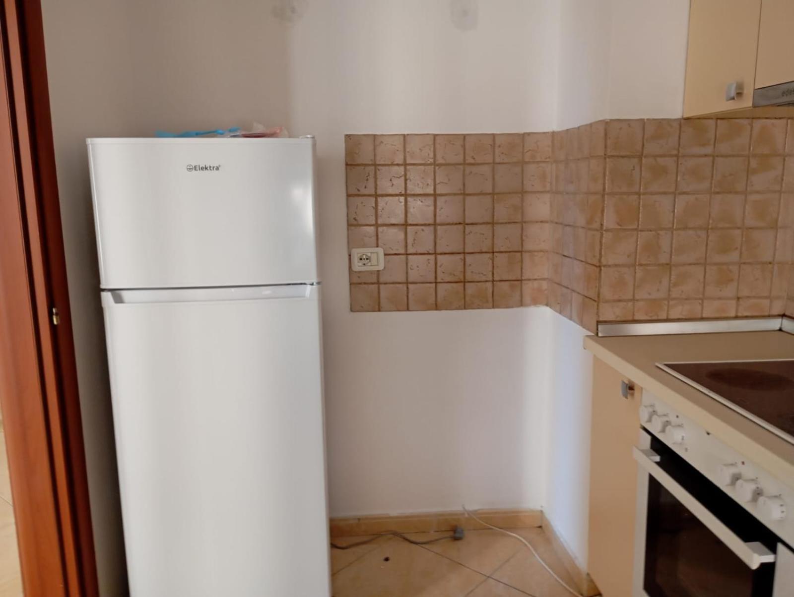Royal Hostel Tiranë Luaran gambar